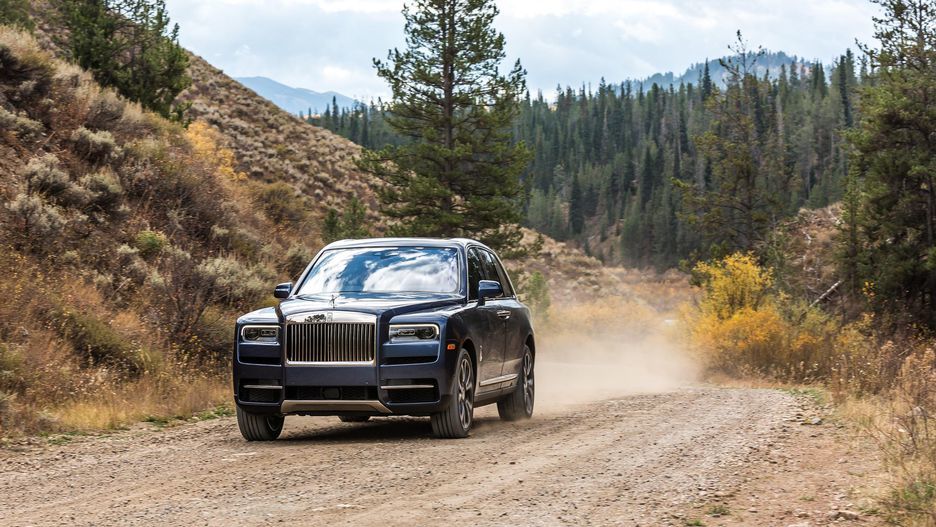 Ô tô SUV siêu sang Rolls-Royce Cullinan, giá trên 40 tỷ đồng