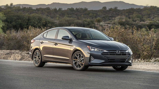 Chiêm ngưỡng Hyundai Elantra 2019, thiết kế thể thao và hiện đại