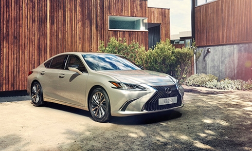 Lexus ES 250 xế sang mang đẳng cấp vượt trội giá 2,5 tỷ đồng