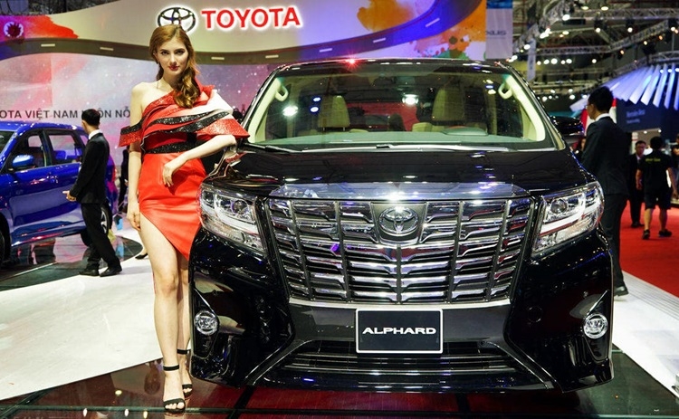 Ngắm nhìn "chuyên cơ mặt đất" Toyota Alphard 2019 vừa về Việt Nam