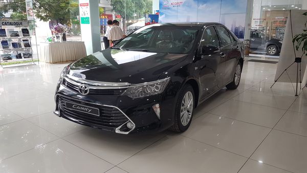 Toyota Camry 2019 ra mắt thị trường Việt Nam ngày 24/4, giá từ 1,3 tỷ đồng